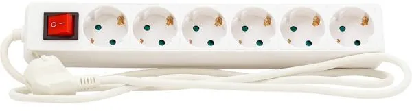 Jakorasia kytkimellä 6 pistorasiaa maadoituksella 1,5m 3G1